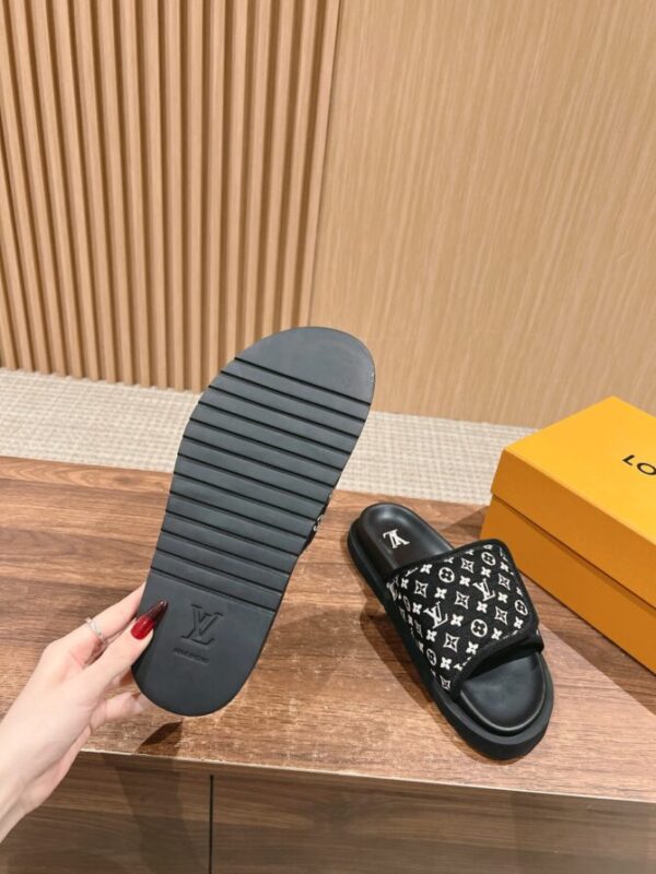 LV Slides - Image 3
