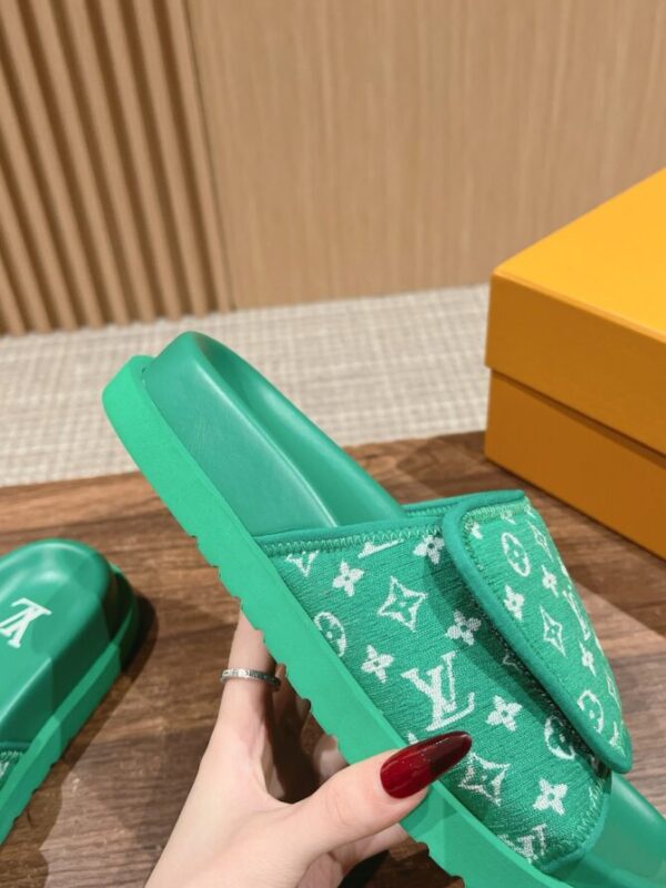 LV Slides - Image 4