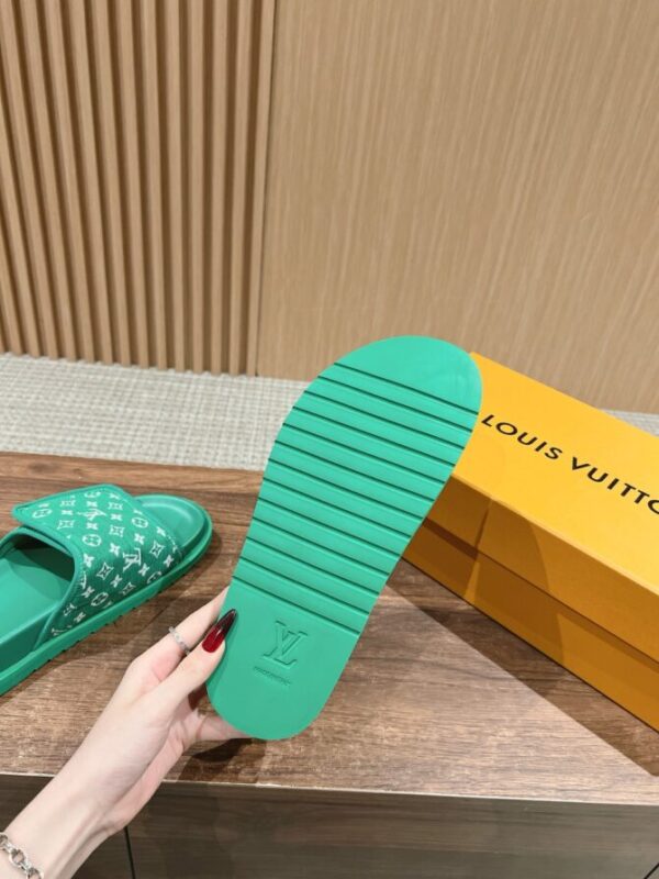 LV Slides - Image 3