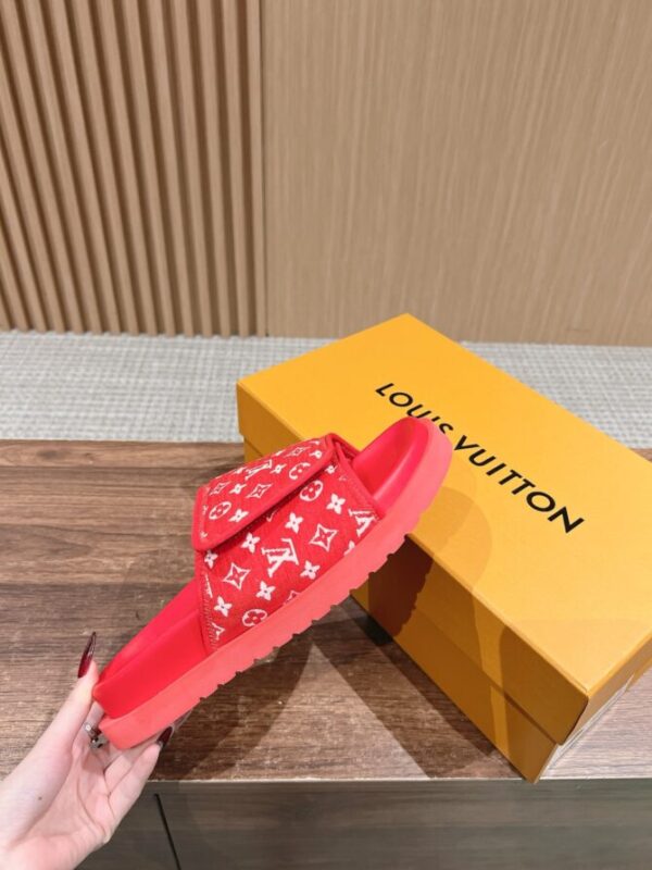 LV Slides - Image 7