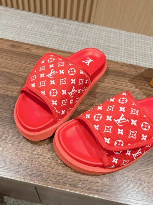 LV Slides - Image 6