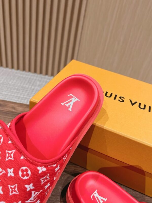 LV Slides - Image 5