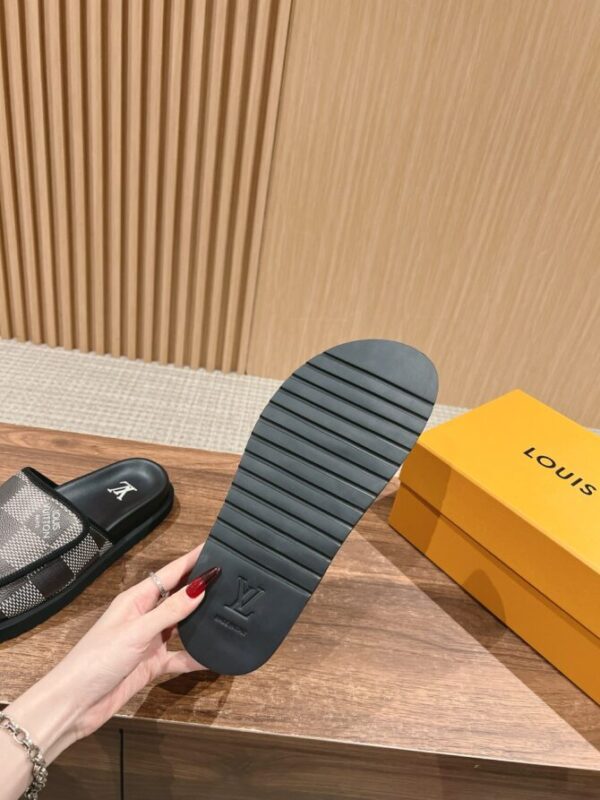 LV Slides - Image 3