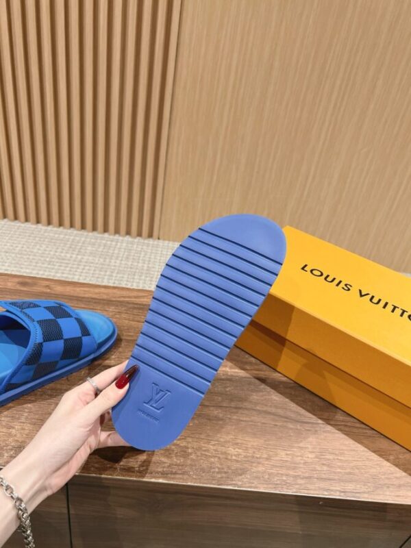 LV Slides - Image 3