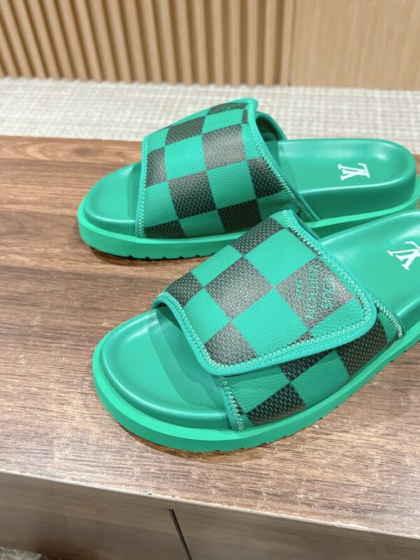 LV Slides - Image 5