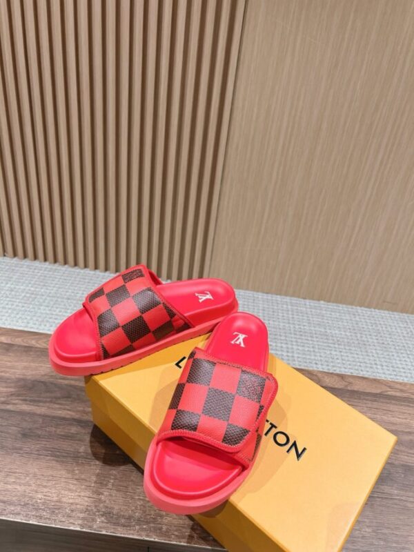 LV Slides - Image 8
