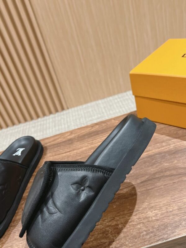 LV Slides - Image 4