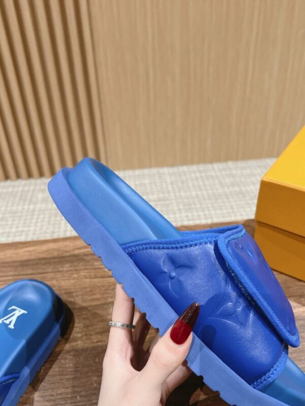 LV Slides - Image 4
