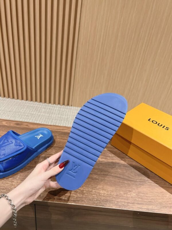LV Slides - Image 3