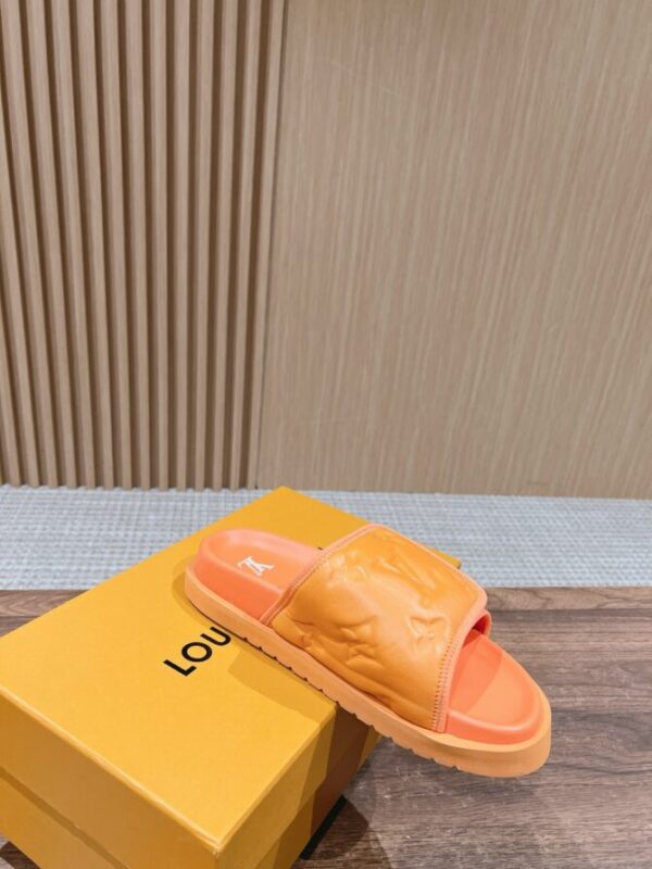 LV Slides - Image 9