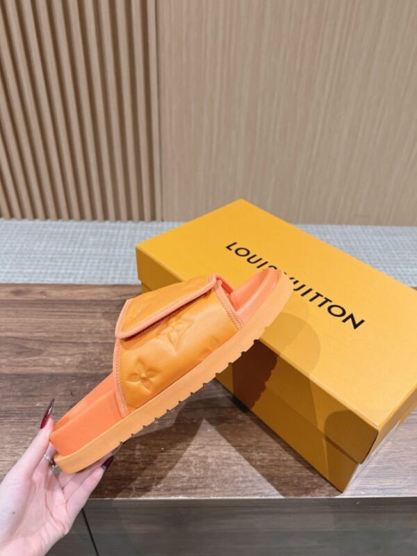 LV Slides - Image 7