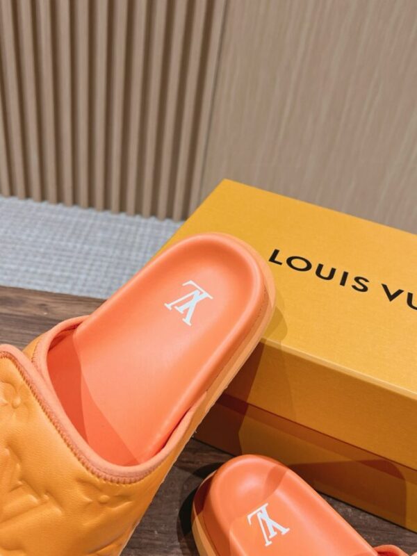 LV Slides - Image 5