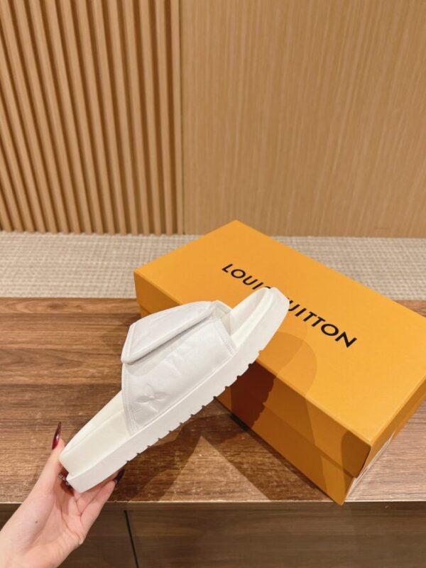 LV Slides - Image 7