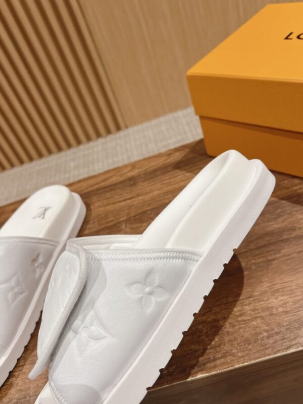 LV Slides - Image 3