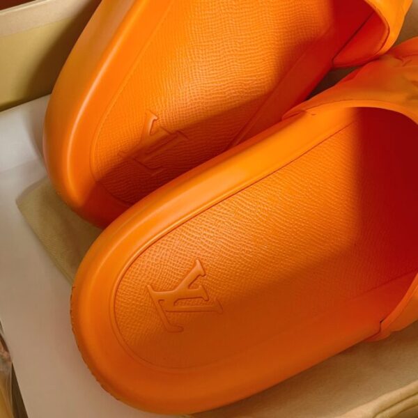 LV Slides - Image 4