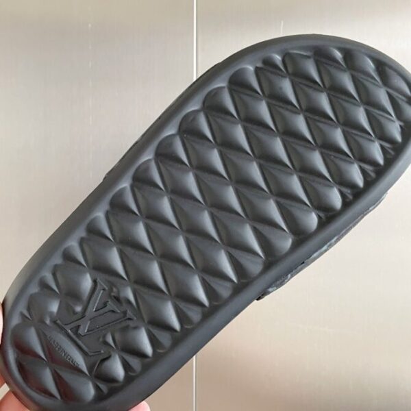 LV Slides - Image 3