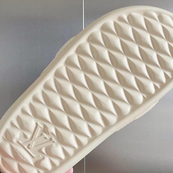 LV Slides - Image 4