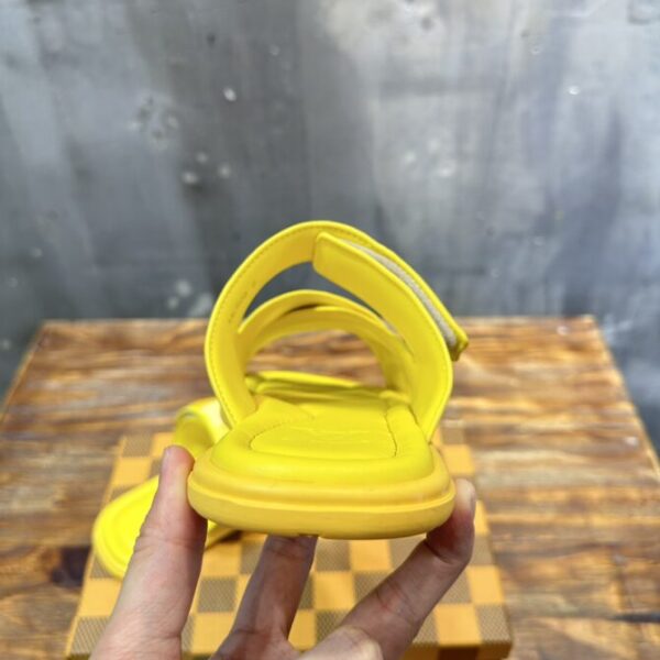 LV Slides - Image 3
