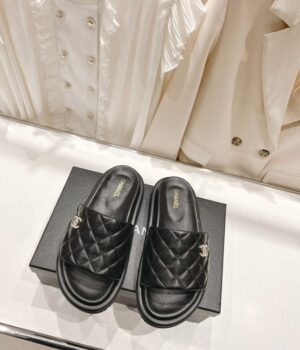 CHANEL Slides
