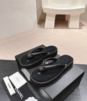 CHANEL Slides