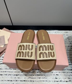 MIU MIU Slides