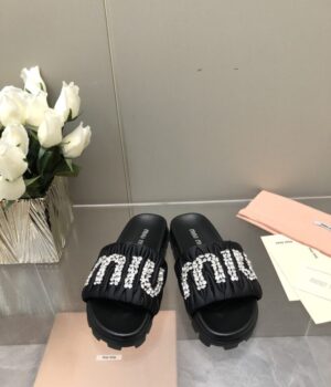 MIU MIU Slides