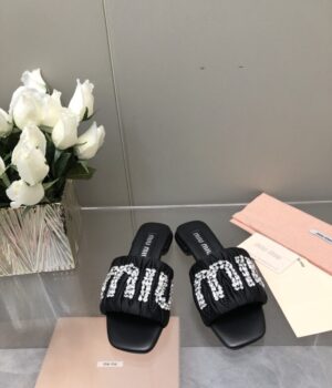 MIU MIU Slides