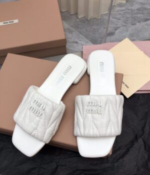 MIU MIU Slides