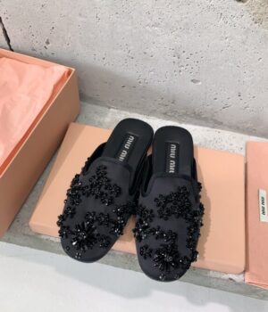 MIU MIU Slides