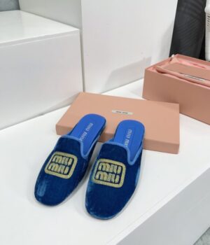 MIU MIU Slides