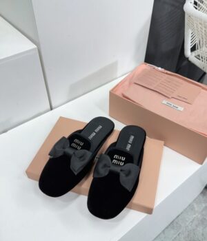 MIU MIU Slides
