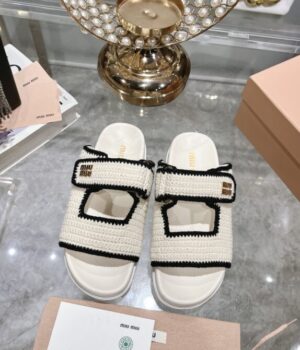 MIU MIU Slides