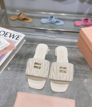 MIU MIU Slides