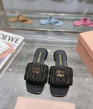 MIU MIU Slides