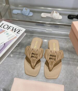 MIU MIU Slides