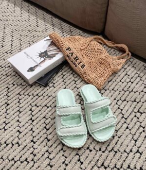 BOTTEGA VENETA Slides