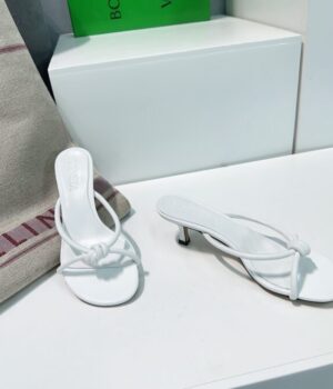 BOTTEGA VENETA Slides