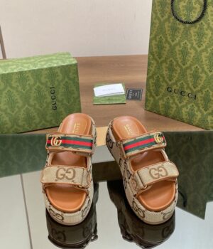 GUCCI Sandals