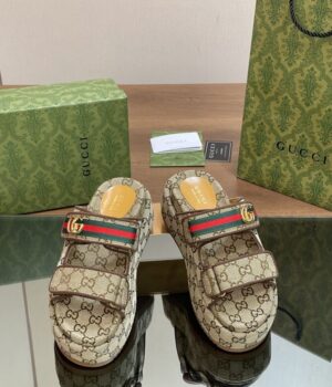 GUCCI Sandals
