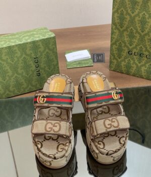 GUCCI Sandals