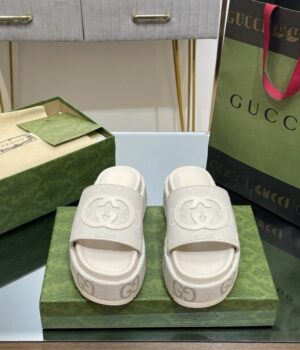 GUCCI Slides