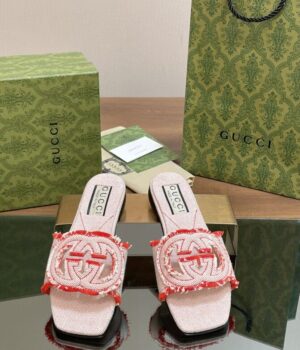 GUCCI Slides