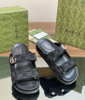 GUCCI Sandals