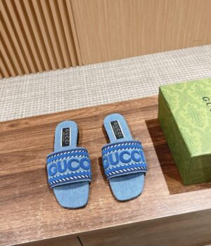 GUCCI Slides