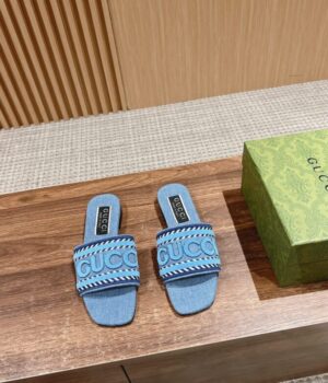 GUCCI Slides