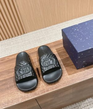 GUCCI Slides