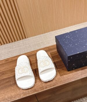 GUCCI Slides
