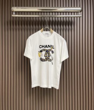 CHANEL T-Shirt