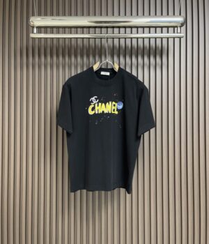 CHANEL T-Shirt