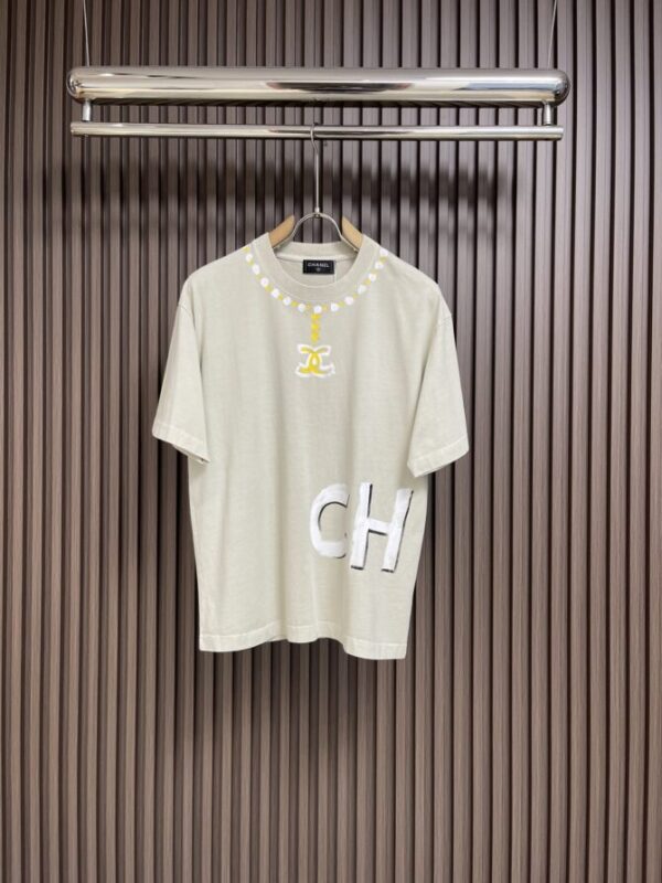 CHANEL T-Shirt